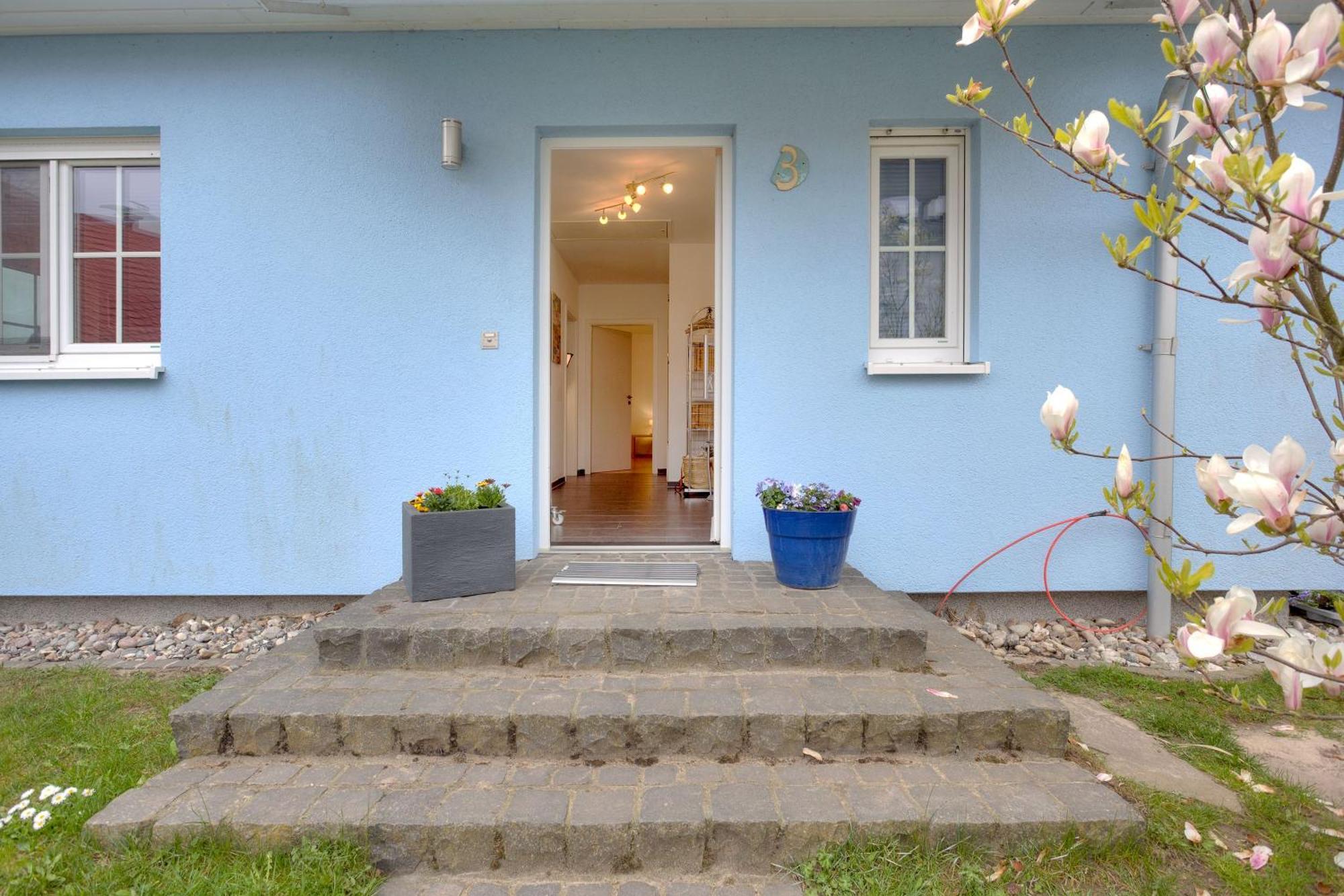 Fh Das Blaue Haus Am Peenestrom Peenemunde Exterior photo